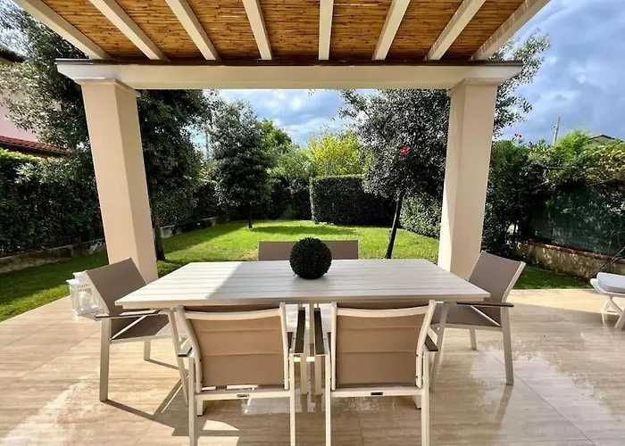 Villa Carli In Centro A Forte Dei Marmi